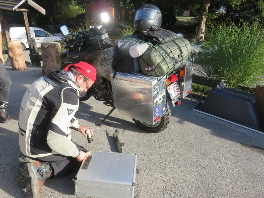 42790082_1868970139854444_7067463119013937152_o